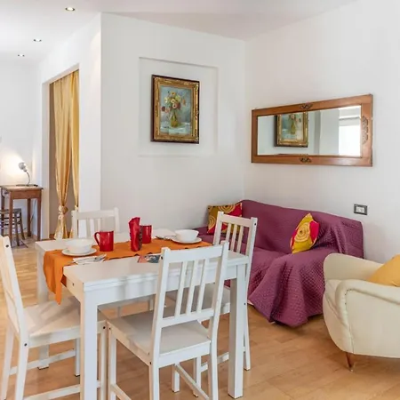 Residenza San Martino, Ospitar Trento