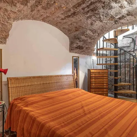 Residenza San Martino, Ospitar *