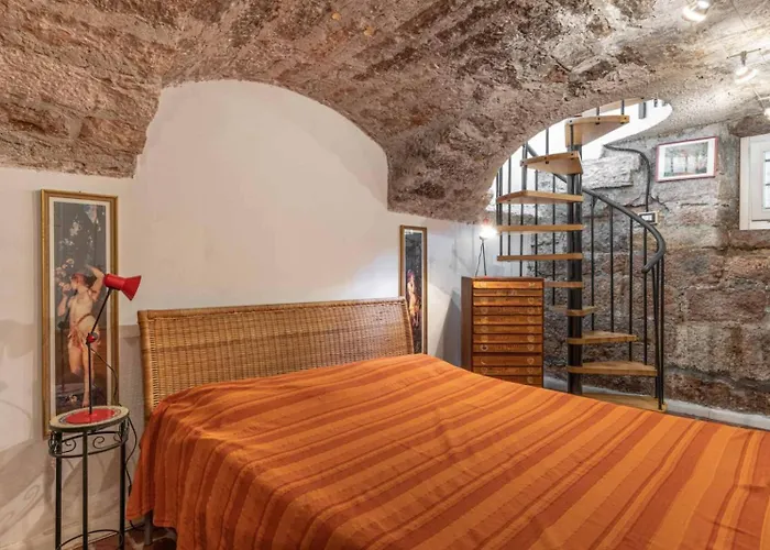 Residenza San Martino, Ospitar *